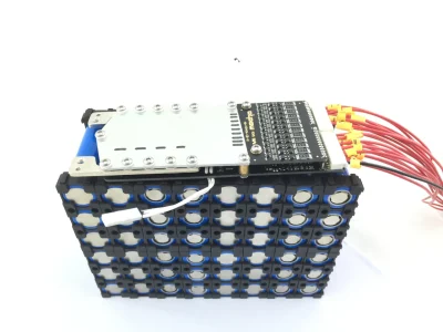 Lithiumphosphat-Elektromotorräder, Lithiumbatterien, 18650-Batterie, LiFePO4-Batterie, 12 V, 200 Ah